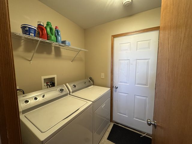 996 Como Circle, Hampshire, IL 60140