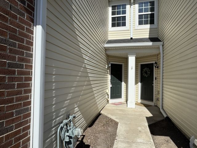 996 Como Circle, Hampshire, IL 60140