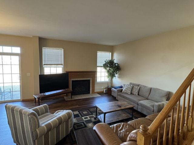 996 Como Circle, Hampshire, IL 60140