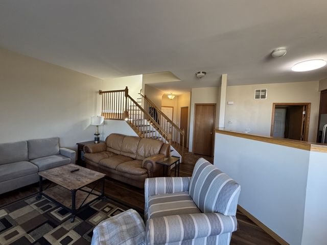 996 Como Circle, Hampshire, IL 60140