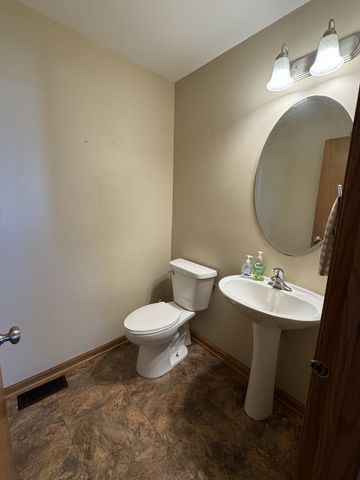 996 Como Circle, Hampshire, IL 60140