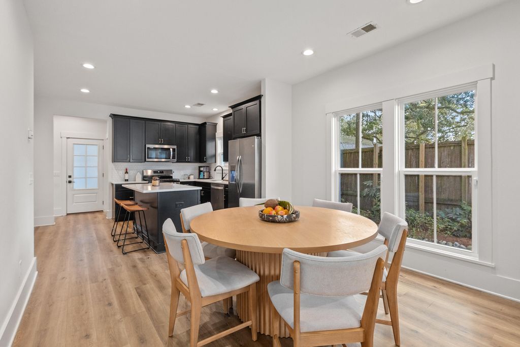 Image 10 of property listing at 4326 Rugheimer Avenue, North Charleston, SC 29405