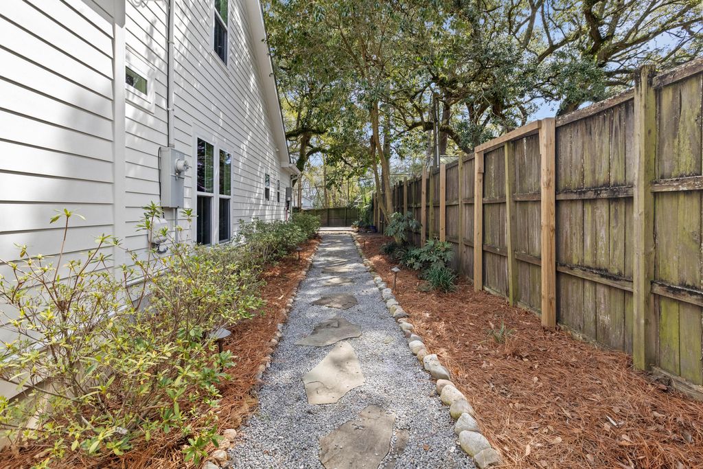 Image 40 of property listing at 4326 Rugheimer Avenue, North Charleston, SC 29405