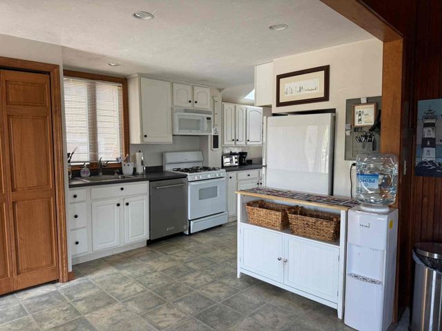 146 Turner Rd, Scituate, MA 02066