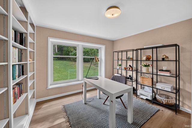1134 Ridgedale Road, South Bend, IN 46614
