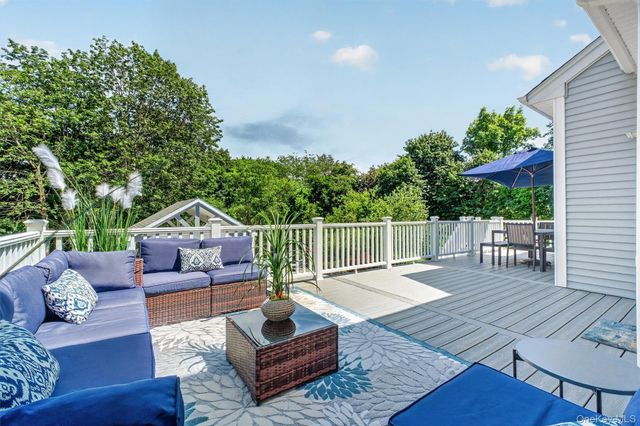 10 Sandlewood Circle, Hopewell Junction, NY 12533