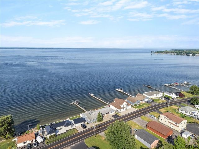7399 Lakeshore Road, Cicero, NY 13039