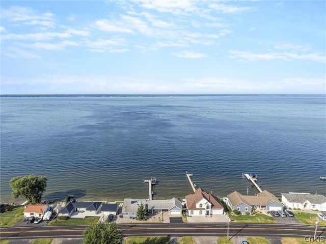 7399 Lakeshore Road, Cicero, NY 13039