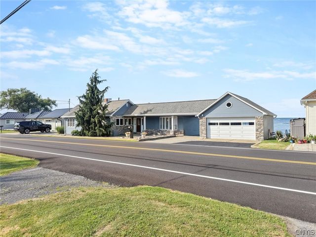 7399 Lakeshore Road, Cicero, NY 13039