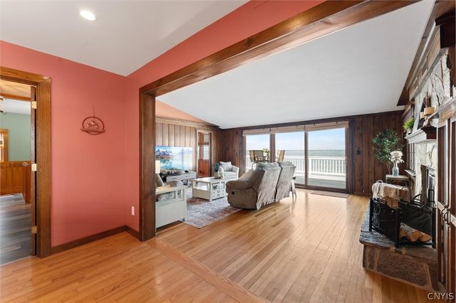 7399 Lakeshore Road, Cicero, NY 13039