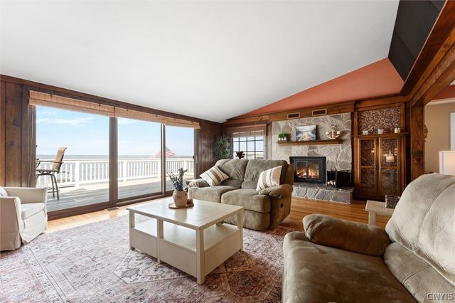 7399 Lakeshore Road, Cicero, NY 13039