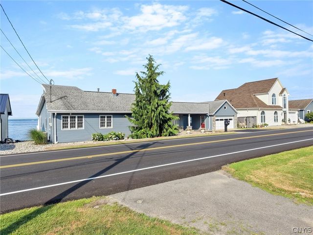 7399 Lakeshore Road, Cicero, NY 13039