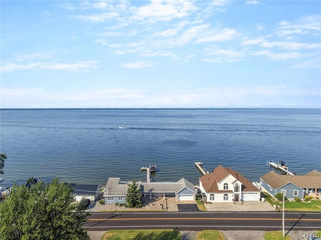 7399 Lakeshore Road, Cicero, NY 13039