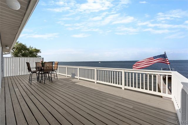 7399 Lakeshore Road, Cicero, NY 13039