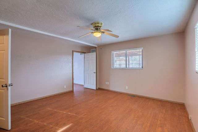 5420 Mountain Road NE, Albuquerque, NM 87110