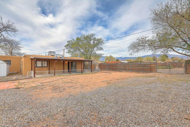 5420 Mountain Road NE, Albuquerque, NM 87110