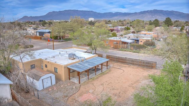 5420 Mountain Road NE, Albuquerque, NM 87110