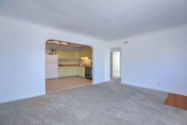 5420 Mountain Road NE, Albuquerque, NM 87110