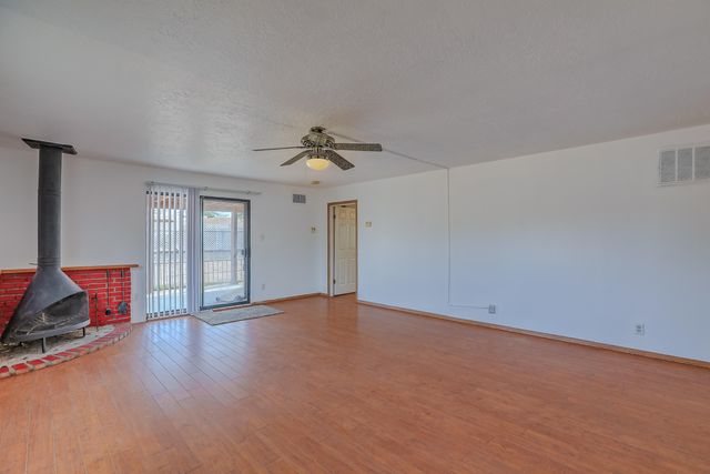 5420 Mountain Road NE, Albuquerque, NM 87110