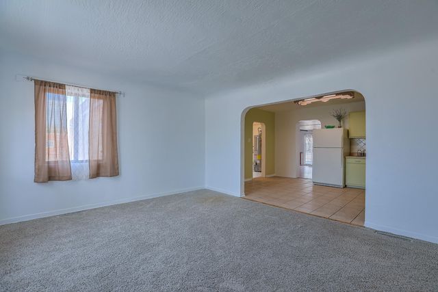 5420 Mountain Road NE, Albuquerque, NM 87110