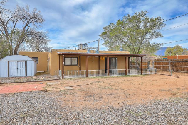 5420 Mountain Road NE, Albuquerque, NM 87110