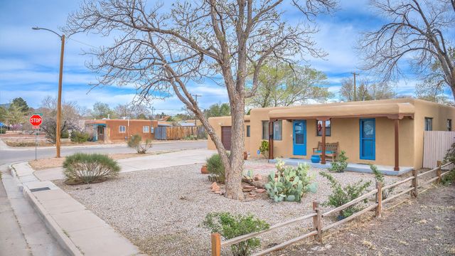 5420 Mountain Road NE, Albuquerque, NM 87110