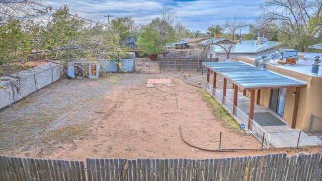 5420 Mountain Road NE, Albuquerque, NM 87110