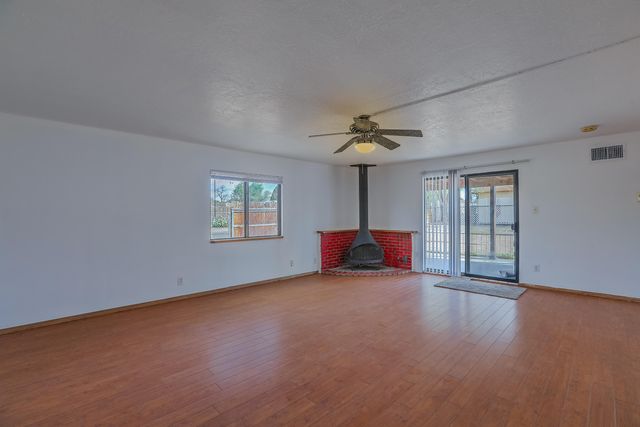 5420 Mountain Road NE, Albuquerque, NM 87110