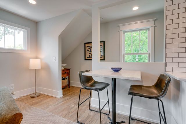 2811 Oakland Ave B, Nashville, TN 37212