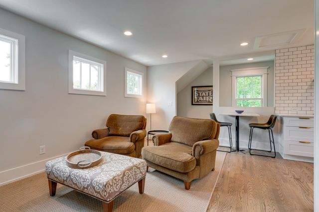 2811 Oakland Ave B, Nashville, TN 37212