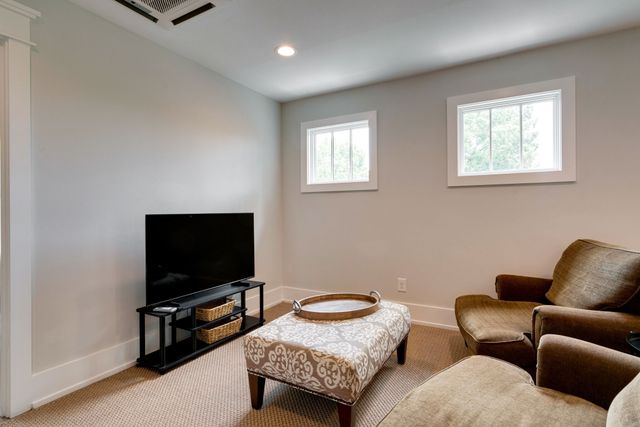 2811 Oakland Ave B, Nashville, TN 37212