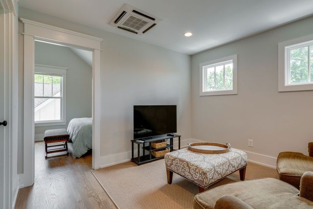 2811 Oakland Ave B, Nashville, TN 37212