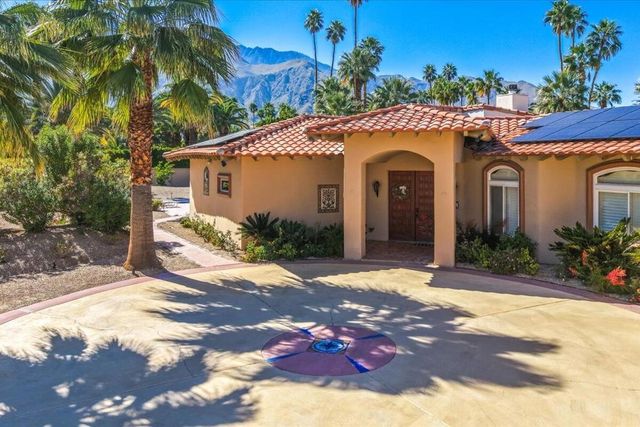 696 E Vereda Sur, Palm Springs, CA 92262