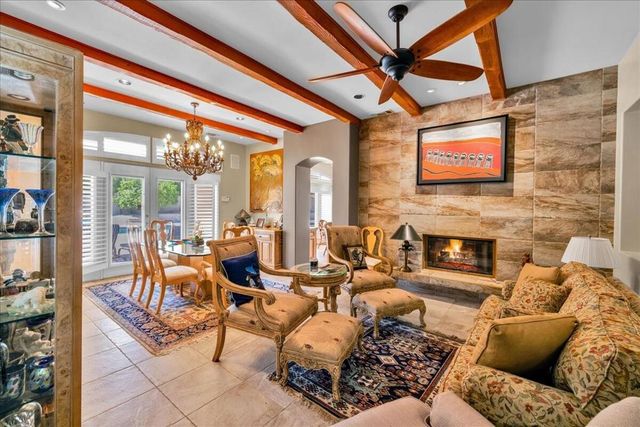 696 E Vereda Sur, Palm Springs, CA 92262