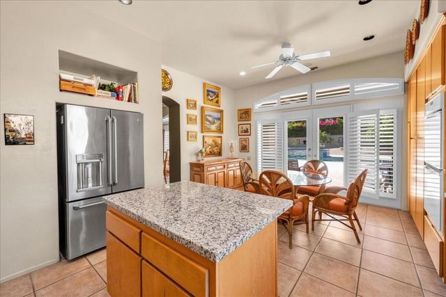 696 E Vereda Sur, Palm Springs, CA 92262