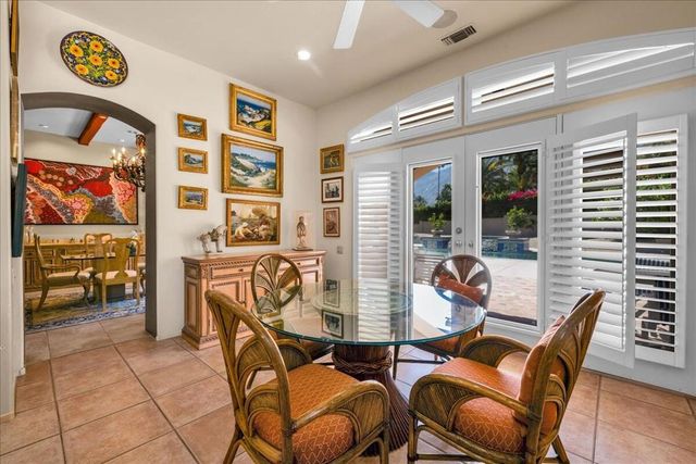 696 E Vereda Sur, Palm Springs, CA 92262