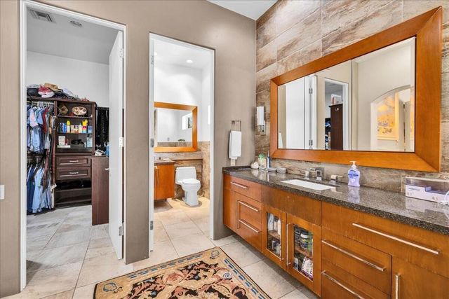 696 E Vereda Sur, Palm Springs, CA 92262