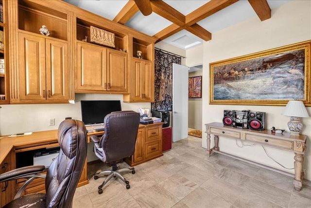 696 E Vereda Sur, Palm Springs, CA 92262