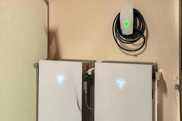 696 E Vereda Sur, Palm Springs, CA 92262