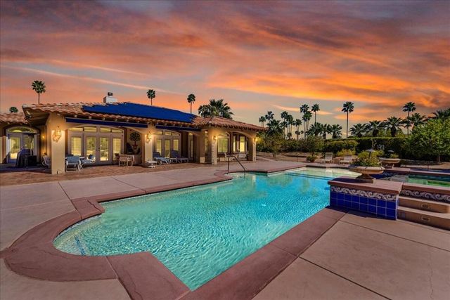 696 E Vereda Sur, Palm Springs, CA 92262