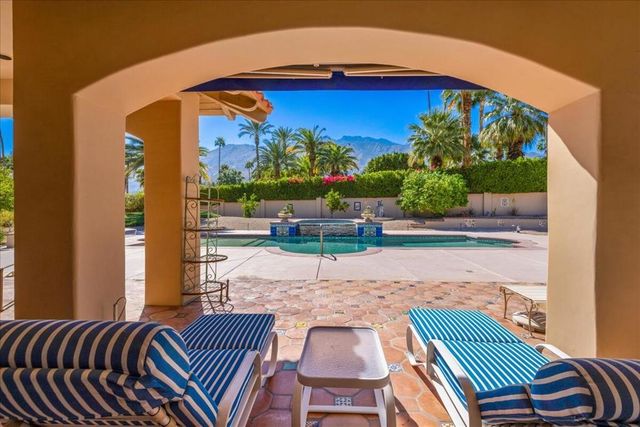 696 E Vereda Sur, Palm Springs, CA 92262