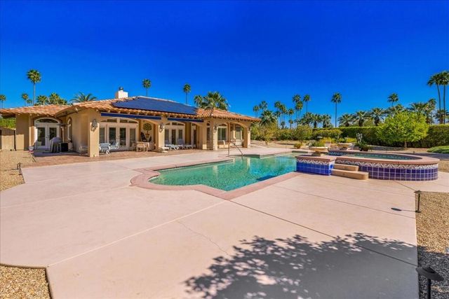 696 E Vereda Sur, Palm Springs, CA 92262