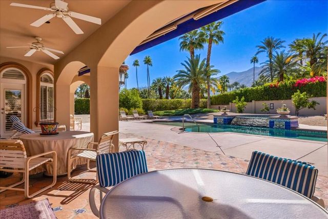 696 E Vereda Sur, Palm Springs, CA 92262