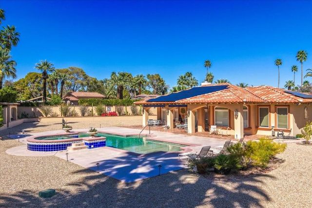 696 E Vereda Sur, Palm Springs, CA 92262
