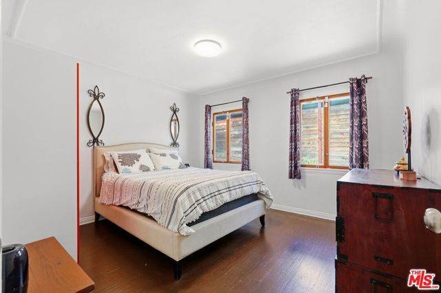 1309 Carmona Avenue, Los Angeles, CA 90019