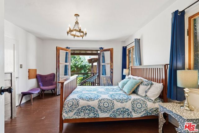 1309 Carmona Avenue, Los Angeles, CA 90019