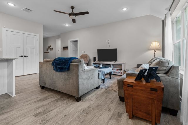 17459 County Road 4108, Lindale, TX 75771