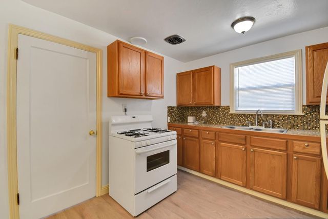 814 Orange St, Yuba City, CA 95991