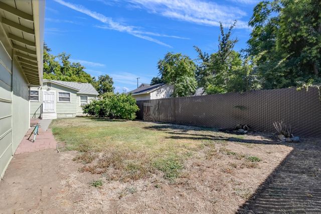 814 Orange St, Yuba City, CA 95991