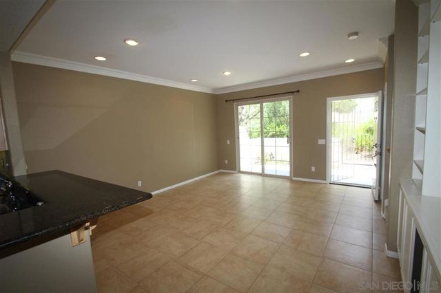 1528 Circle Ranch Way 68, Oceanside, CA 92057
